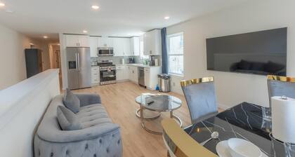 Comfortable 6BR/4BA Home 2 Units in One +Great for Family Trips +Free Parking