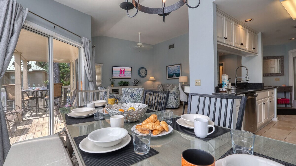 MyStay at 702 Barrington – Pet-Friendly Villa Near Beach, Golf & Trails!