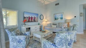 Een smart-tv en boeken