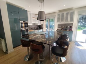 冰箱、微波炉、烤箱、茶具/咖啡用具