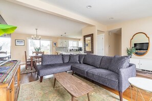 Smart TV, tavolo da calcetto