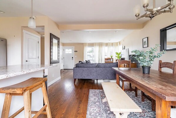 Smart TV, table football