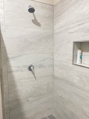 Towels, soap, toilet paper - Charming Ocean View Home 4 Blocks from the Beach | Modern and Rustic (El Sargento)