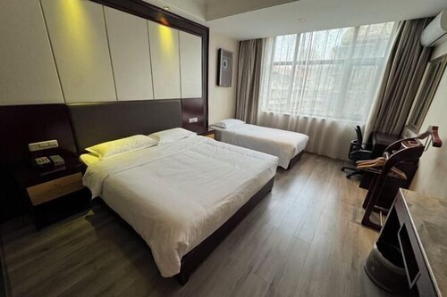 Mengfei Hotel(Xi'an Bell and Drum Tower Dacha City Metro Station Store)