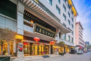 Exterior - Mengfei Hotel(Xi'an Bell and Drum Tower Dacha City Metro Station Store) (Xi'an)