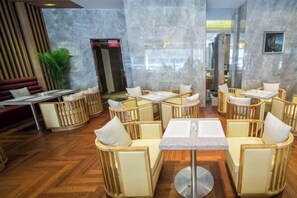 Restaurant - Mengfei Hotel(Xi'an Bell and Drum Tower Dacha City Metro Station Store) (Xi'an)