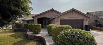 Welcome To Our Cozy Home! Fully Equipped 3BR/2BA