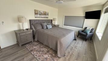 5 bedrooms, iron/ironing board, free WiFi, bed sheets