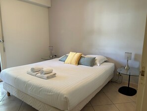 2 Schlafzimmer, Bettwäsche