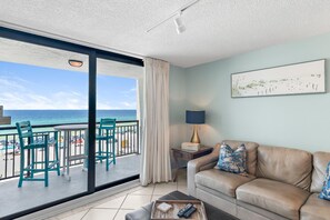 Condo, 1 cama King size y sofá cama (SunDestin 510) | Área de sala de estar