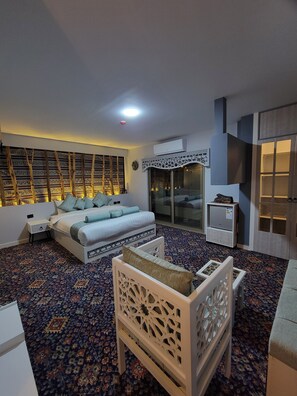 3 dormitoris, caixa forta a l'habitació i escriptori 