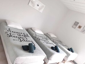 Room - Appart Hotel (Champagne-sur-Oise)