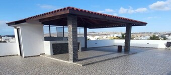 This unit is not available vrbo needs to delete