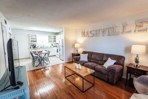 Téléviseur, bureau