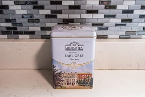 Unclassified image, 4 of 109, button