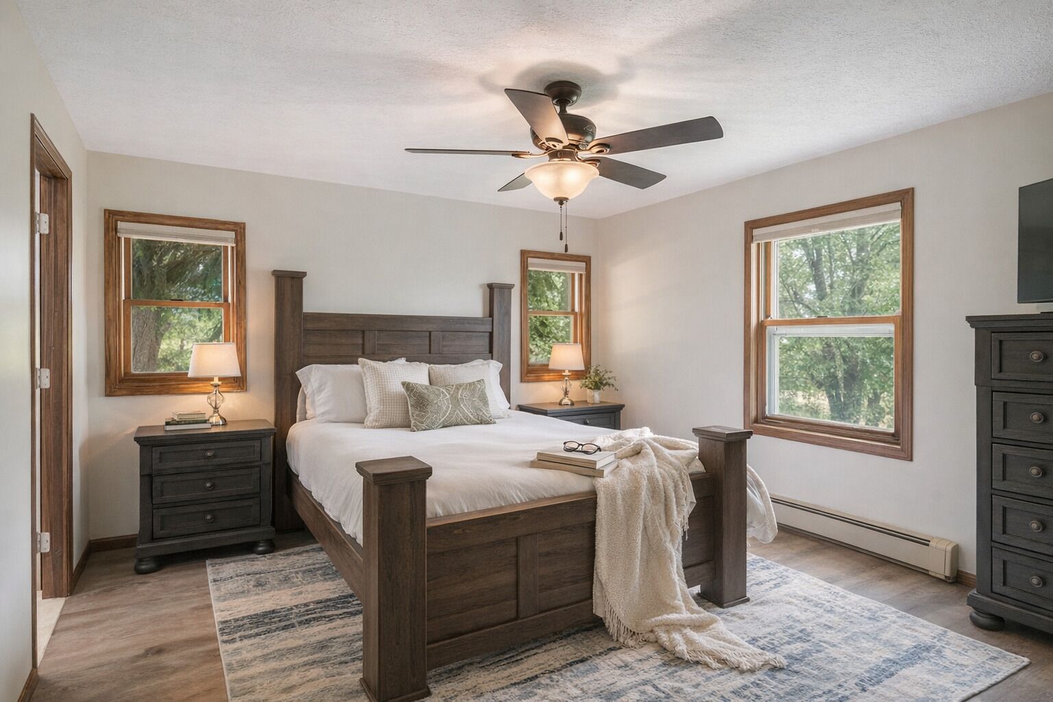 3 bedrooms, iron/ironing board, free WiFi, bed sheets