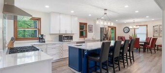Newly Renovated Charlevoix Home Near Castle Farms - Events Welcome