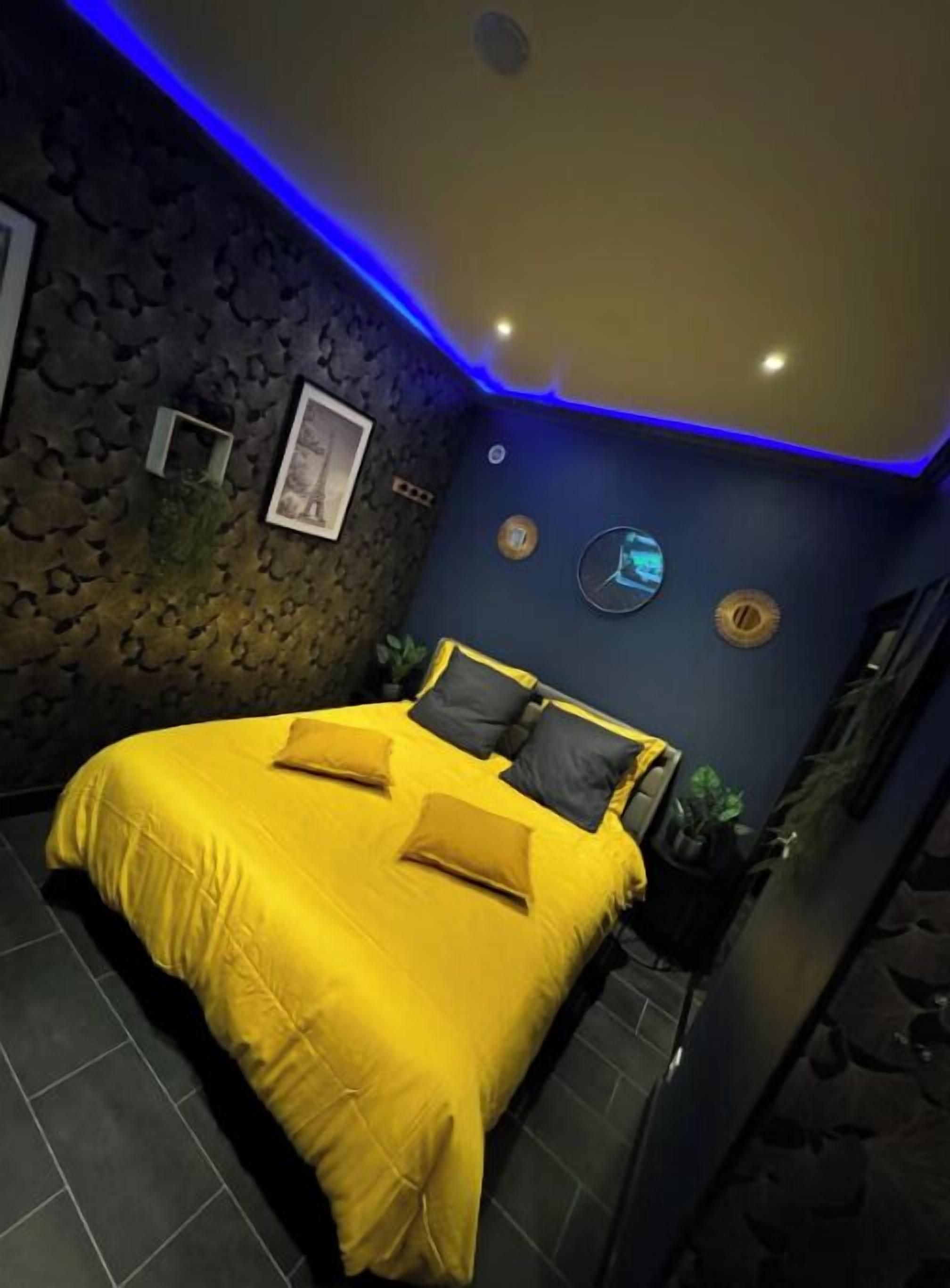 1 slaapkamer, een strijkplank/strijkijzer, wifi, beddengoed