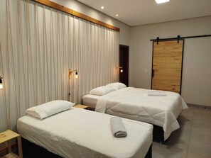 Familie appartement, uitzicht op zwembad | Uitzicht vanuit de kamer