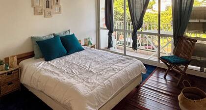 Spacious apartment with pool, 5-minute walk from the beach