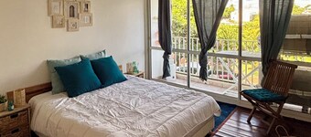 Spacious apartment with pool, 5-minute walk from the beach