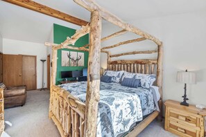 Apartment, Mehrere Betten, Kamin, Bergblick (Trail Ridge Retreat) | 3 Schlafzimmer, individuell dekoriert, individuell eingerichtet