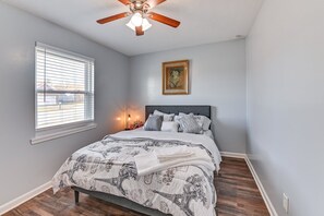 4 chambres, fer et planche à repasser, Wi-Fi, draps fournis