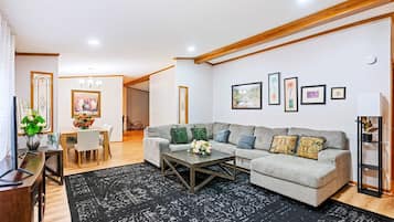 電視、壁爐、 辦公室