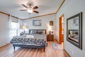 4 habitaciones, tabla de planchar con plancha, wifi y ropa de cama 