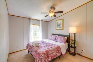 4 slaapkamers, een strijkplank/strijkijzer, wifi, beddengoed