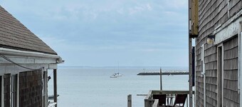 1 Bedroom / Beach Access & Sun Deck
