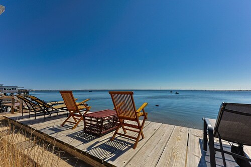 1 Bedroom / Beach Access & Sun Deck