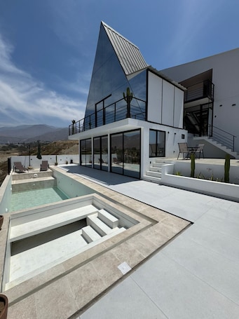 Pool. Only 30 min from Trujillo: Luxury retreat in the mountains ideal for disconnecting