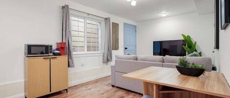 TV, fireplace, offices