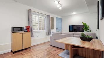 TV, fireplace, offices