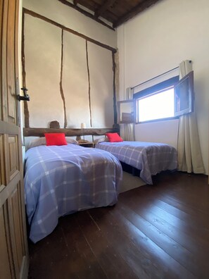 3 bedrooms, iron/ironing board, travel crib, free WiFi