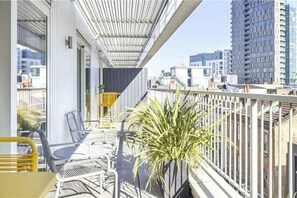 Property grounds - Stunning Shoreditch Penthouse (RED5) (Greater London)