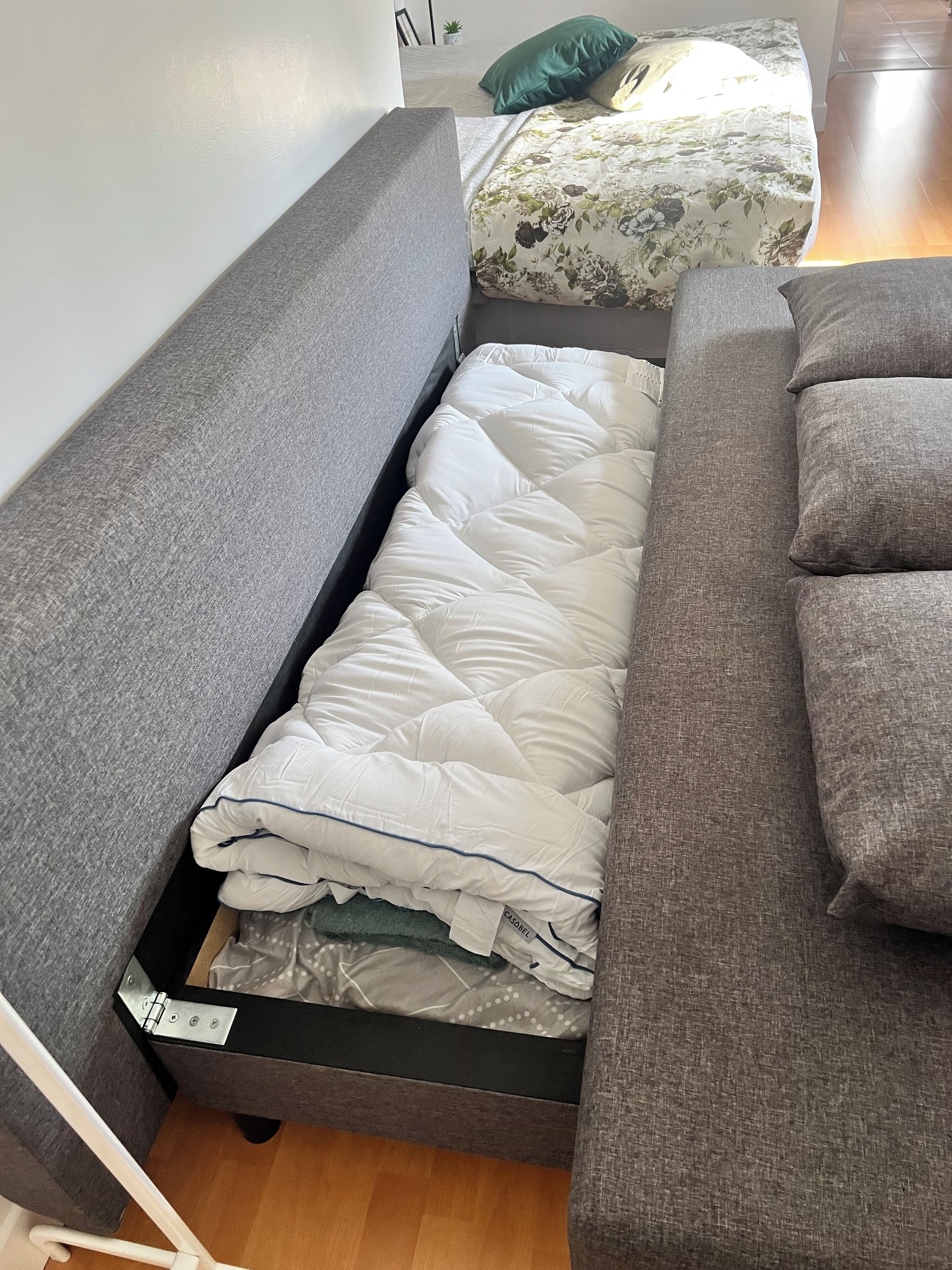 8 bedrooms, iron/ironing board, free WiFi, bed sheets