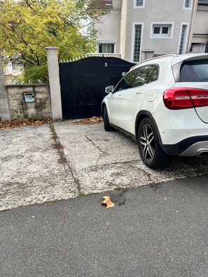 Enceinte de lâhĂ©bergement