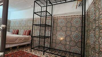1 bedroom, travel cot, free WiFi, bed sheets