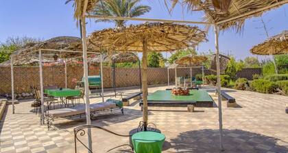 House in a traditional riad with swimming pool in 21 ha of greenery