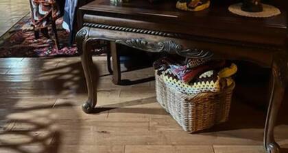 Charming 3-bedroom 3 story lake house with WiFi and AC in lovely Beech Bluff