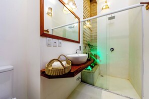 Junior Twin Room | Bathroom | Shower, hair dryer, towels, soap - Sareia Da Malhada (Jijoca de Jericoacoara)