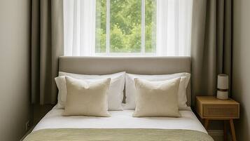 2 bedrooms, iron/ironing board, travel cot, free WiFi