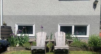 Lovely tranquil suite with private undercover parking and a stroll to the beach.