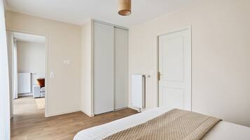 1 chambre, fer et planche à repasser, Wi-Fi gratuit, draps fournis