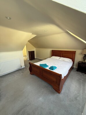 3 Schlafzimmer, Bügeleisen/Bügelbrett, kostenloses WLAN, Bettwäsche