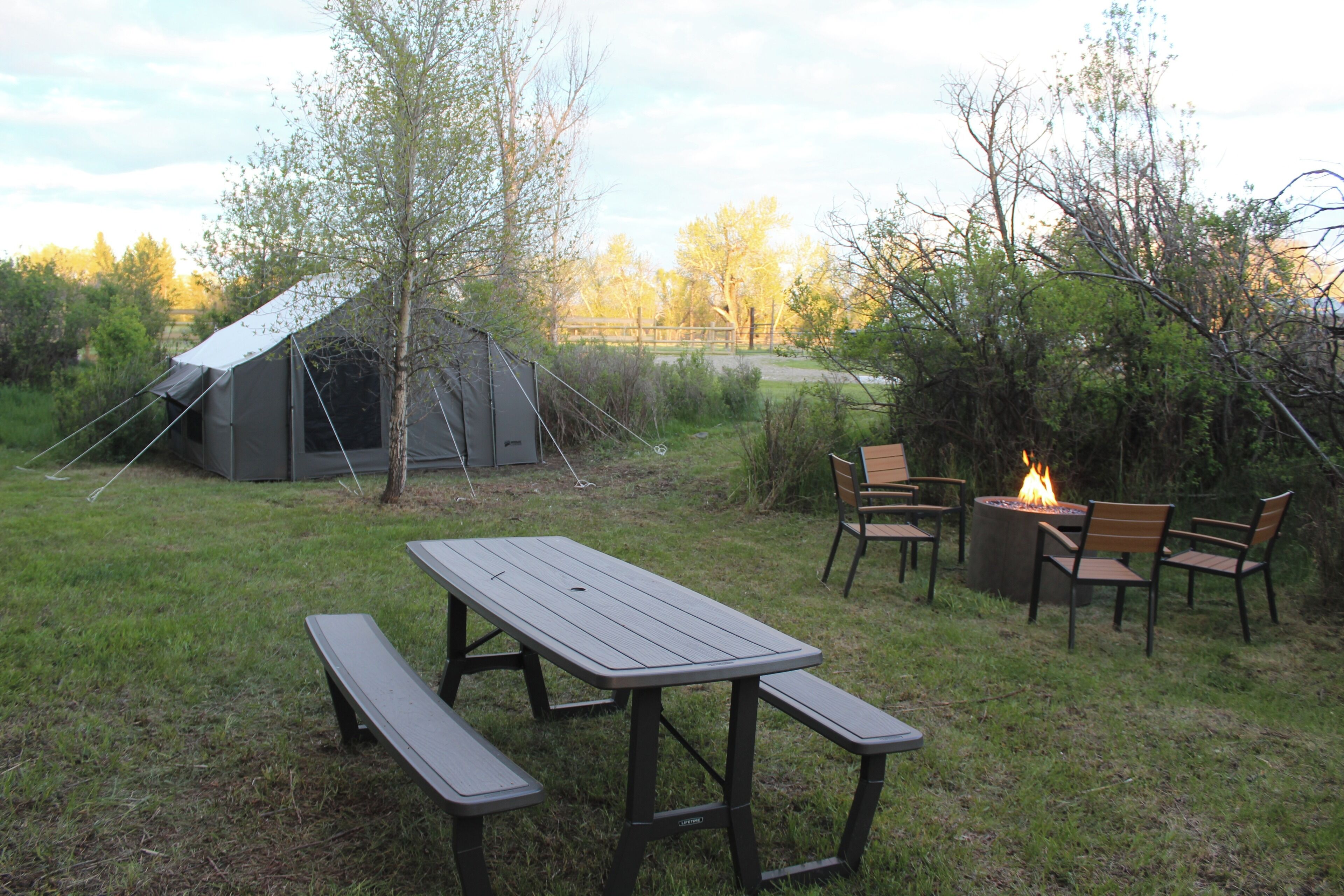 Outdoor dining