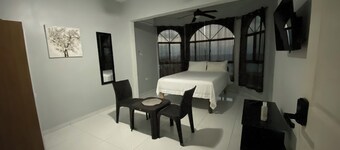 4-Single bedrooms in Montego Bay With Marvelous Sunset and Ocean view.