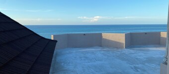 4-Single bedrooms in Montego Bay With Marvelous Sunset and Ocean view.